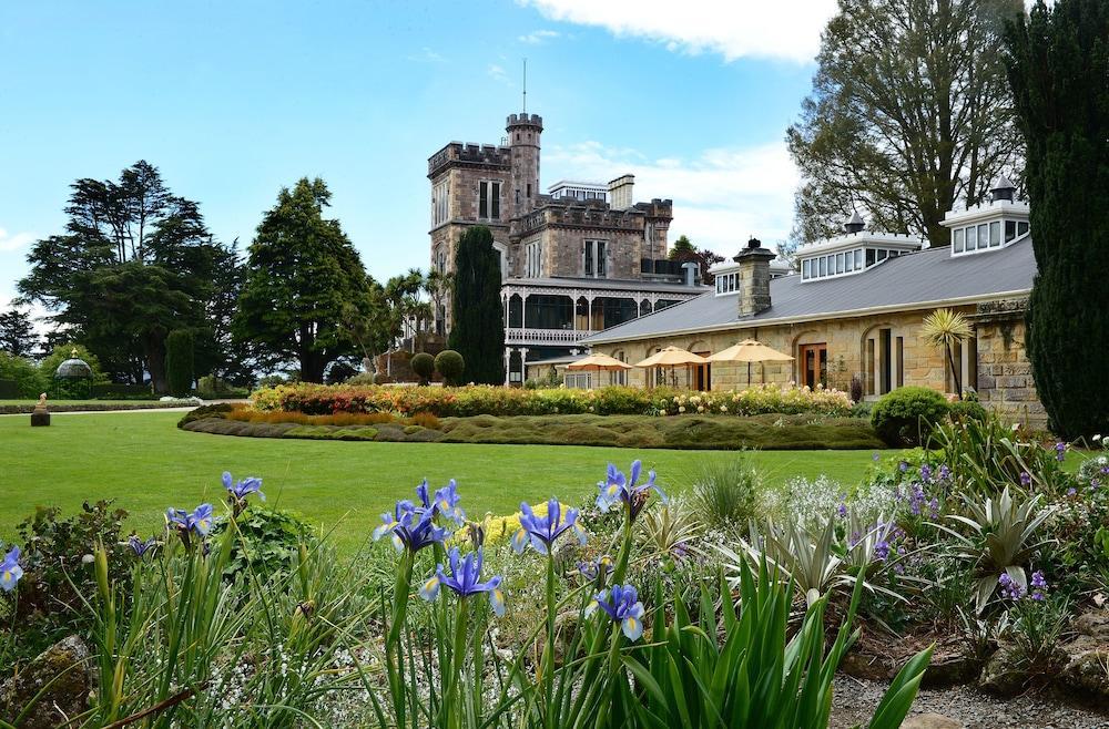 Larnach Lodge & Stable Stay Dunedin Eksteriør billede